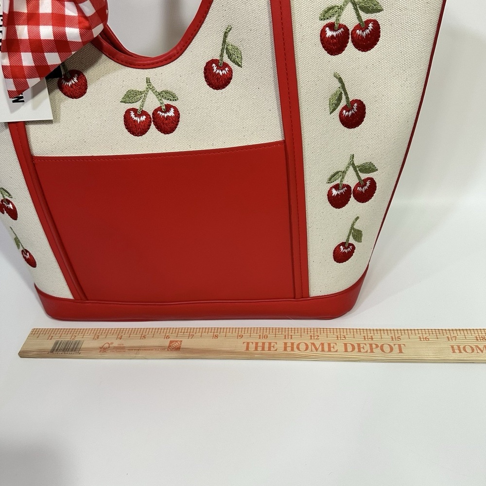 STEVE MADDEN BPROUD LARGE "CHERRIES" TOTE/SHOULDER BAG RED MULTI NWT - Picture 4 of 10